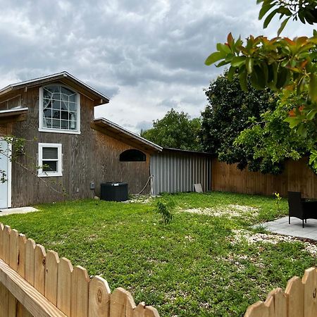 Maria'S Tiny Barn Guest House Homestead Bagian luar foto
