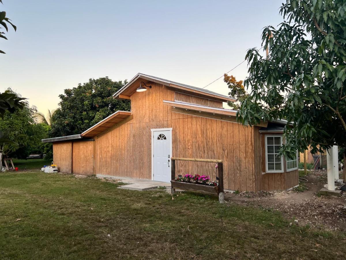 Maria'S Tiny Barn Guest House Homestead Bagian luar foto