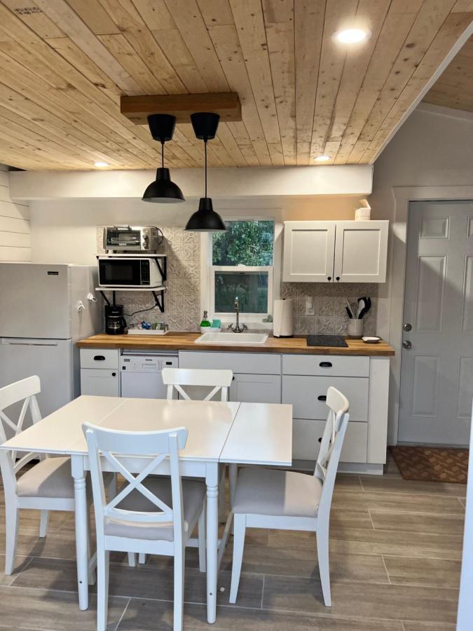 Maria'S Tiny Barn Guest House Homestead Bagian luar foto