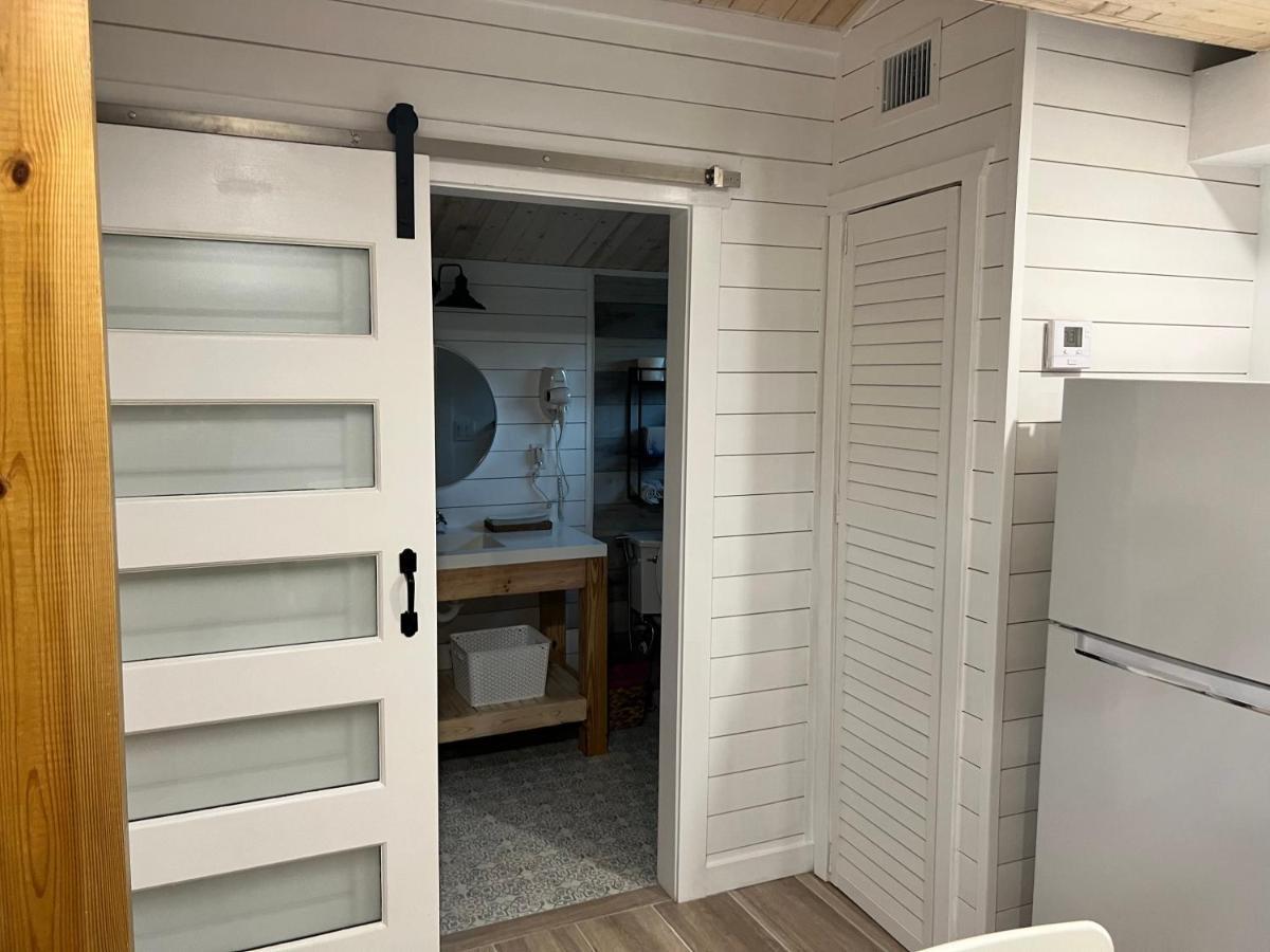 Maria'S Tiny Barn Guest House Homestead Bagian luar foto