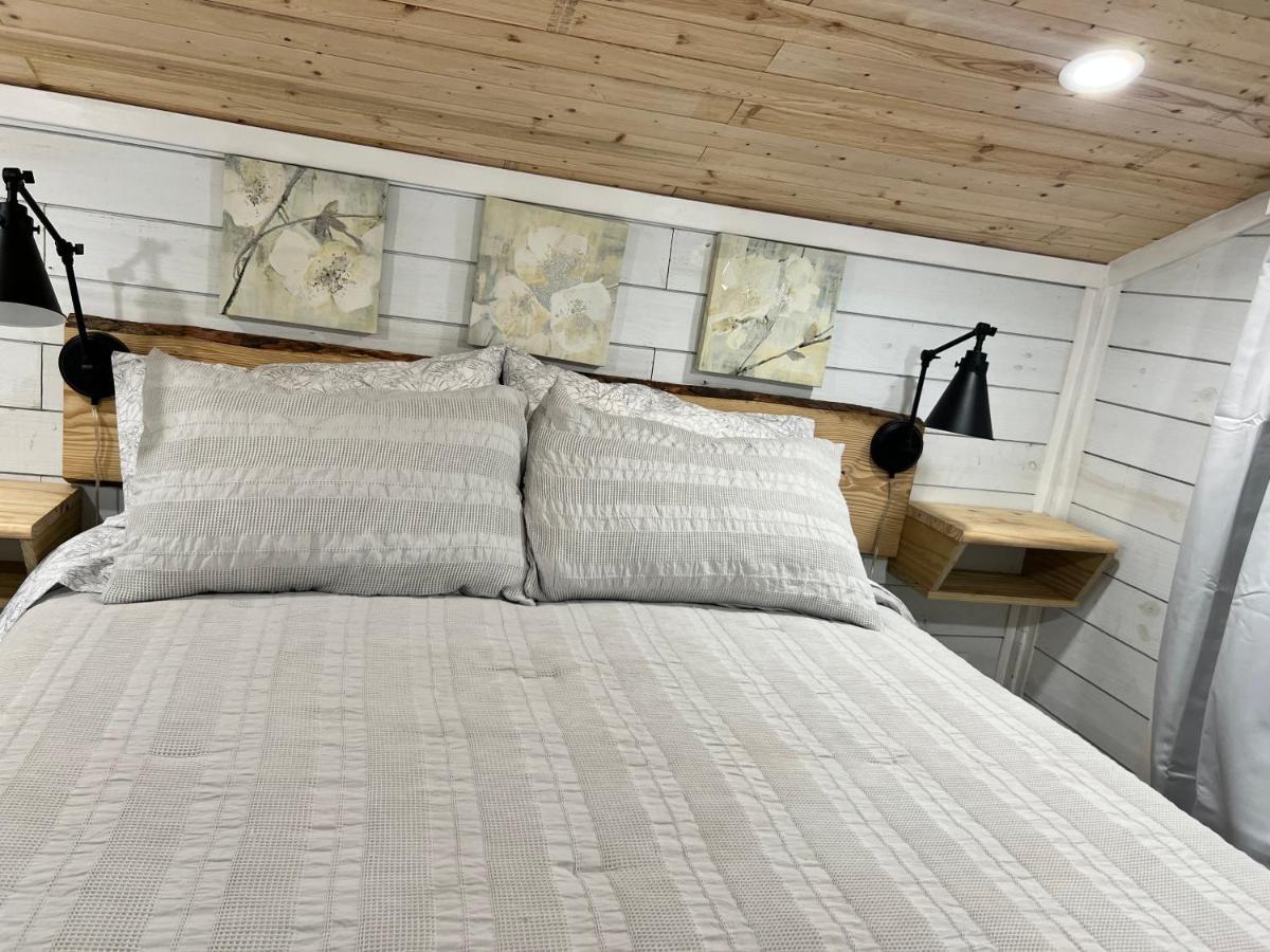 Maria'S Tiny Barn Guest House Homestead Bagian luar foto