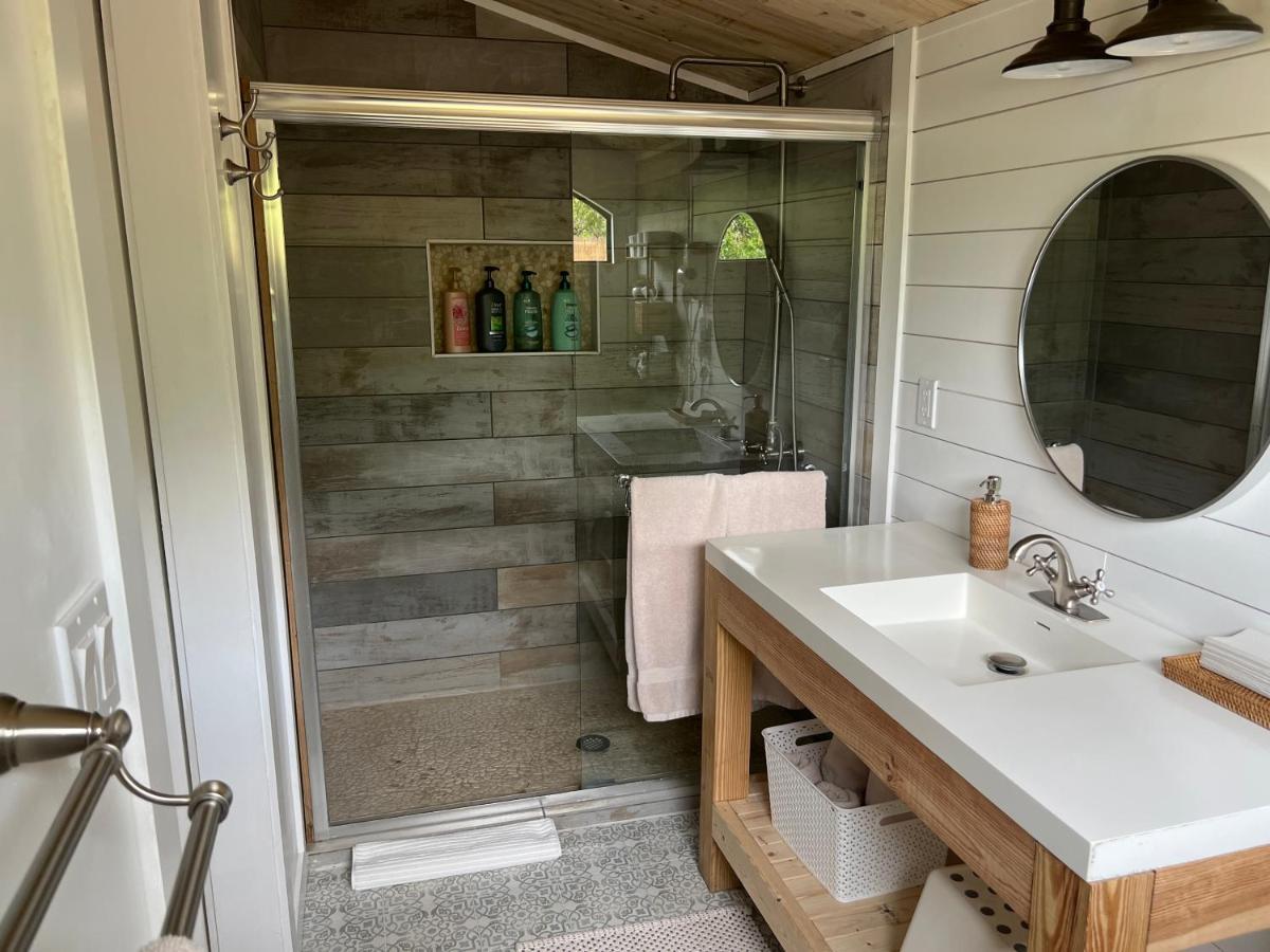 Maria'S Tiny Barn Guest House Homestead Bagian luar foto