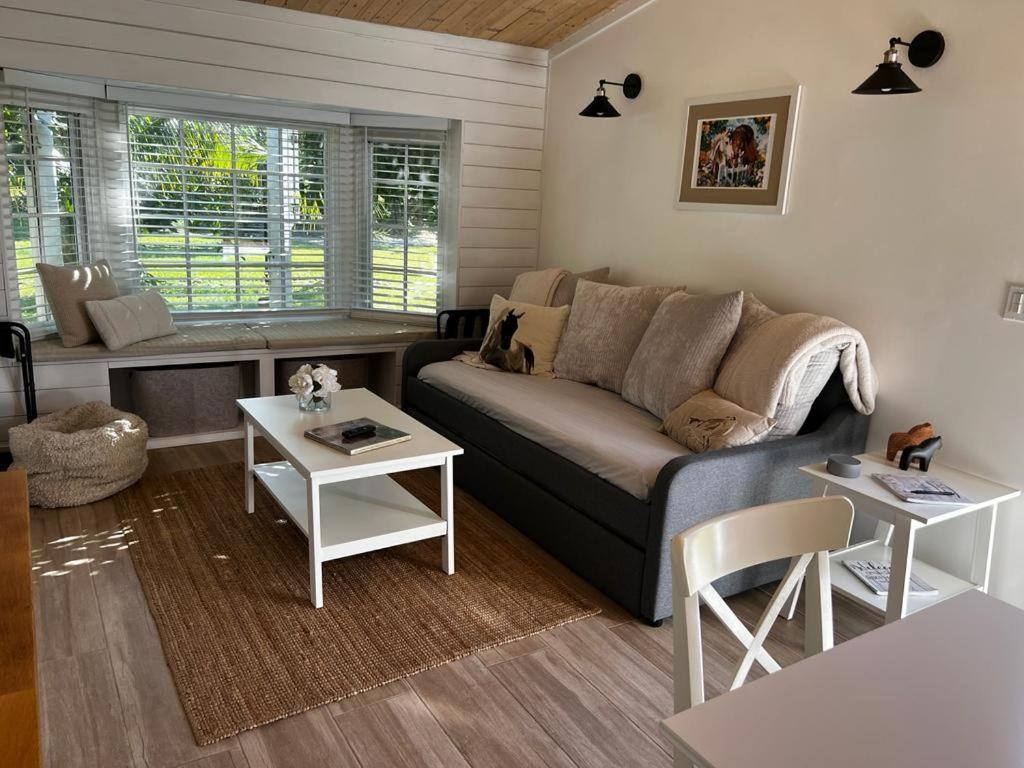 Maria'S Tiny Barn Guest House Homestead Bagian luar foto